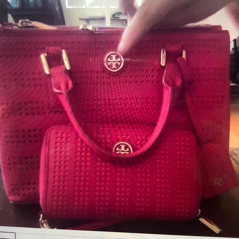 Tory Burch Robinson Double zipper with Wallet comes alone